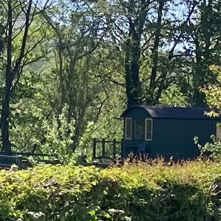 Shepherds Hut, Eco, Log Burner Hot Tub Ny Moors Chalet Hackness