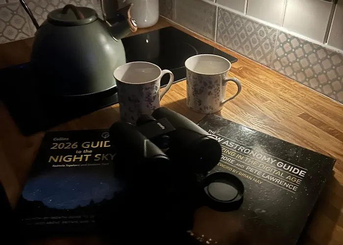 Shepherds Hut, Eco, Log Burner Hot Tub Ny Moors Hackness