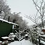 샬레 Shepherds Hut, Eco, Log Burner Hot Tub Ny Moors