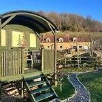 Shepherds Hut, Eco, Log Burner Hot Tub Ny Moors 핵네스